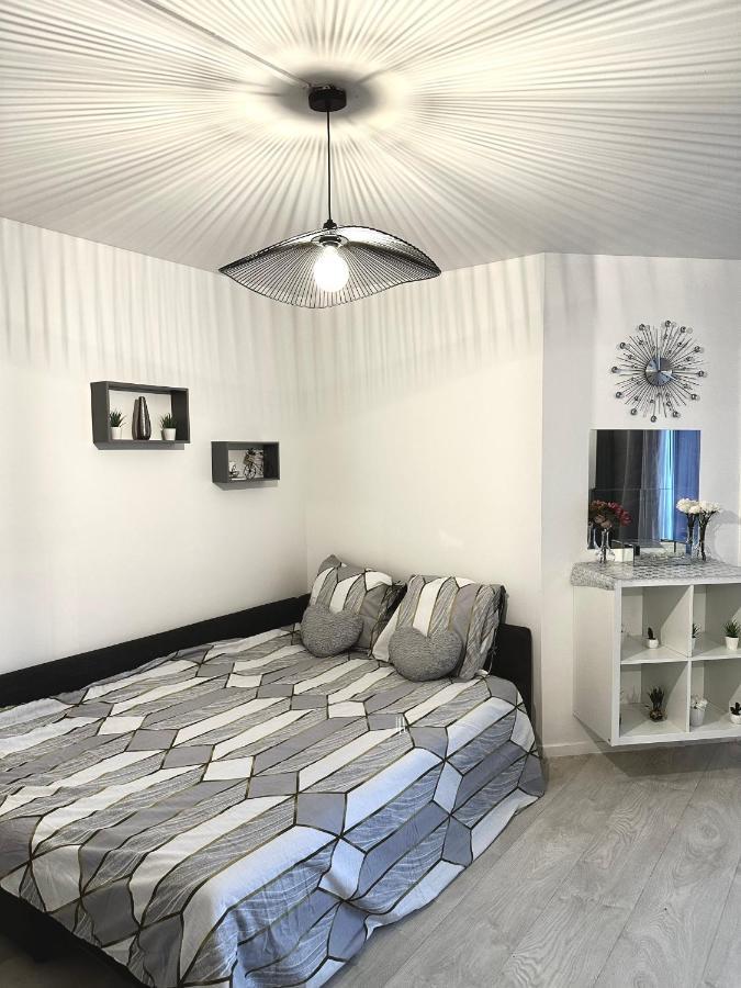 Jolie Appartement Duplex 2 Min Gare-Disney Et Paris 15 Min Noisy-le-Grand ภายนอก รูปภาพ
